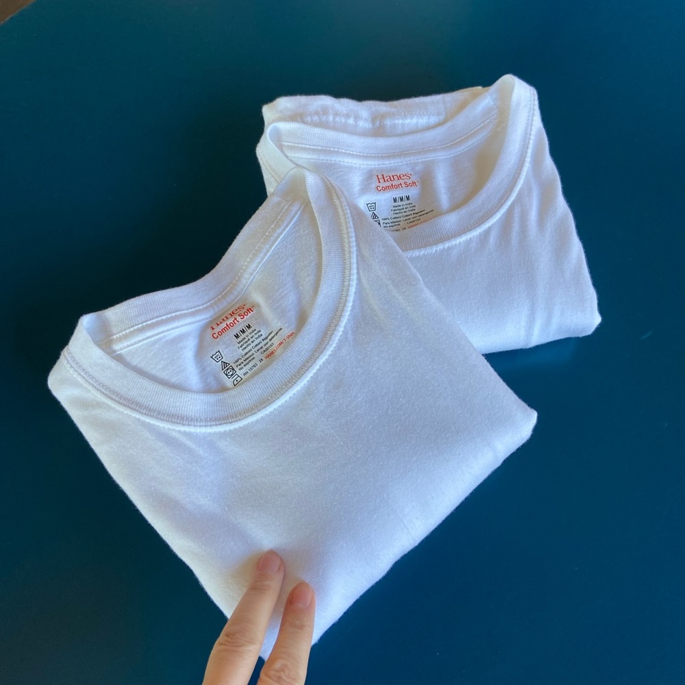 Supreme Hanes White T-Shirts (2)